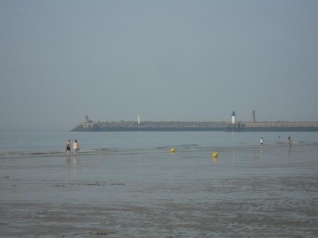 Vu sur les jetées Ouest et Est de Calais