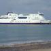 ferry arrivant au port